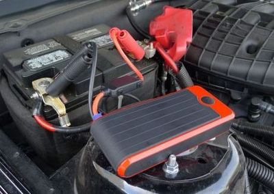 Як завести машину, якщо сів акумулятор